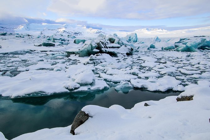 3-Day Ice Cave, South Coast, Golden Circle and Northern Lights - Chasing the northern lights