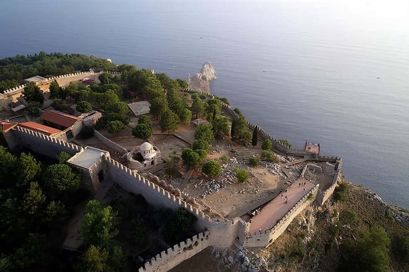 Alanya: Castle Sunset Tour, Damlatas Cave&Cable Car Options - The final viewpoint and the night drive home