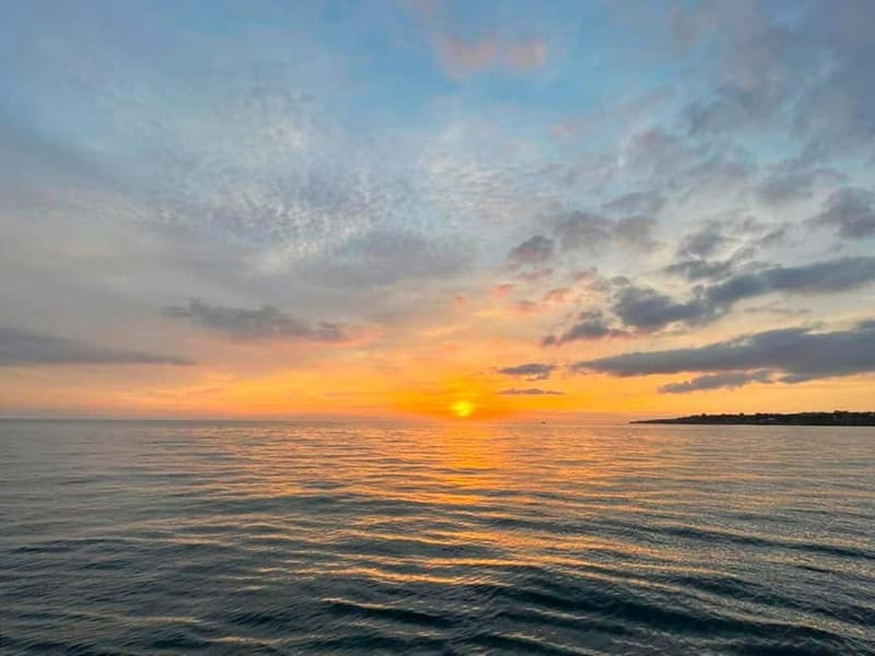 Albufeira: Benagil Cave Sunset Cruise - Leaving Albufeira Marina on a compact speedboat