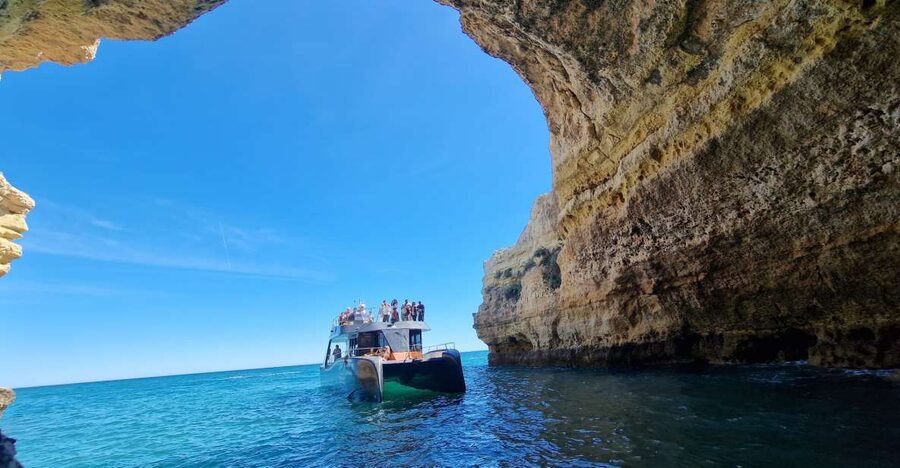 Albufeira: Coastline and Benagil Caves Tour by Catamaran - Armação de Pêra and Nossa Senhora da Rocha