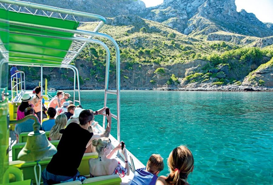 Alcudia: Caves & Coastline Boat Trip w/ Snorkelling - Key points at a glance