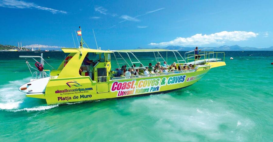 Alcudia: Caves & Coastline Boat Trip w/ Snorkelling - Boat comfort, crew, and the pace of the trip