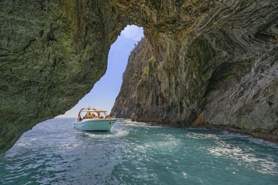Alcudia: Pirate Cave, Parc Natural & Snorkel - Punta del Caló: snorkeling, paddleboards, and free time