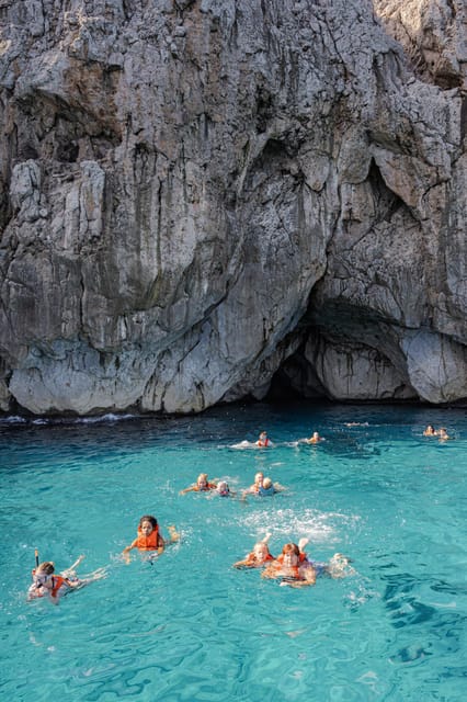 Alcudia: Pirate Cave, Parc Natural & Snorkel - Pickup, port departure, and the first 35 minutes at sea