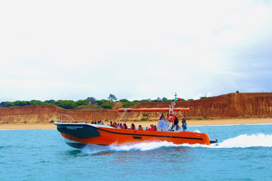 Algarve: Benagil Caves Open Speedboat Tour - Clothing, comfort, and practical tips