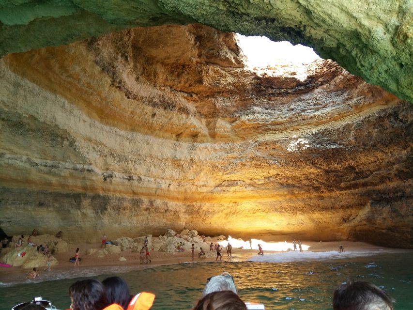 Algarve: Boat Trip to the Caves of Benagil - Dolphins, photographs, and the rhythm of the ride