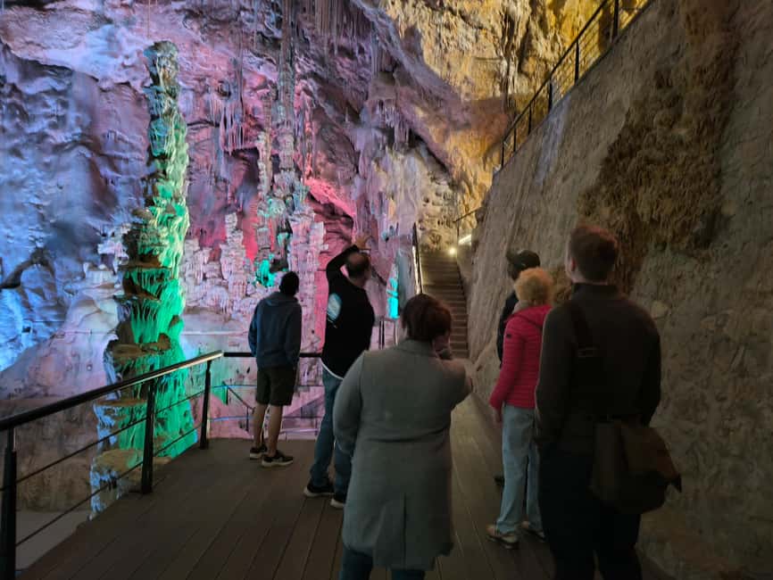 Alicante: Canelobre Caves & Busot – Local Guided Tour - Mountain and sea views around the cave