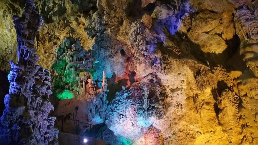 Alicante: Canelobre Caves & Busot Tour including transfer - The Spanish Civil War connection beneath the rock