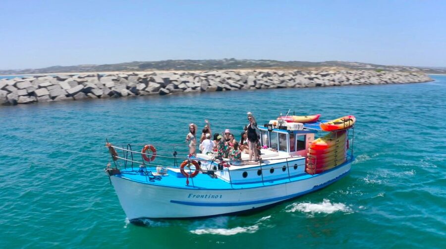 Alvor: Explore Caves Boat and Kayak Tour - Why Frontino makes this Alvor boat trip different