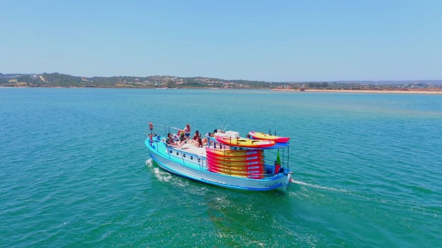 Alvor: Explore Caves Boat and Kayak Tour - The relaxed ride back to Alvor