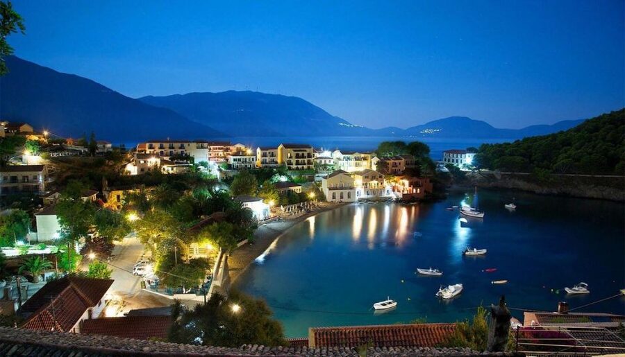 Argostoli: Explore Fiskardo, Myrtos Beach, Melissani Cave - Myrtos Beach: fifteen minutes with a famous view