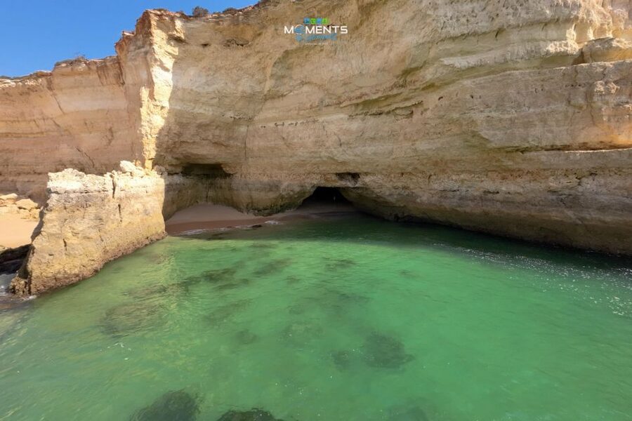 Armação de Pêra: 2-Hour Wild Beaches and Caves Kayak Tour - Praia Nova and Pontal Beach