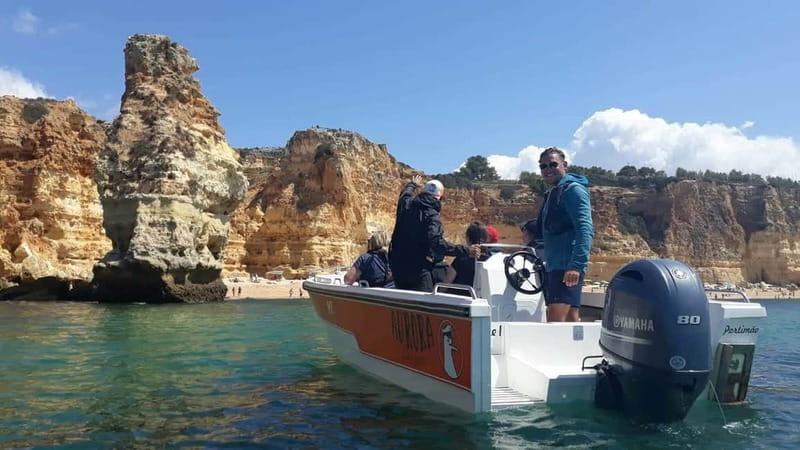 Armação de Pêra: Benagil and 10 Best Caves Guided Boat Tour - The first coastal sights: Cova Redonda and Praia Nova