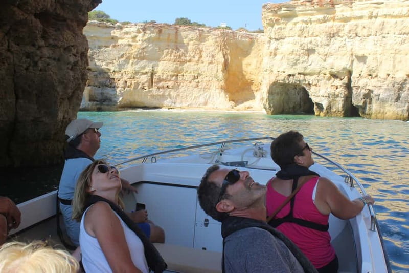 Armação de Pêra: Benagil and 10 Best Caves Guided Boat Tour - What the one-hour schedule really means