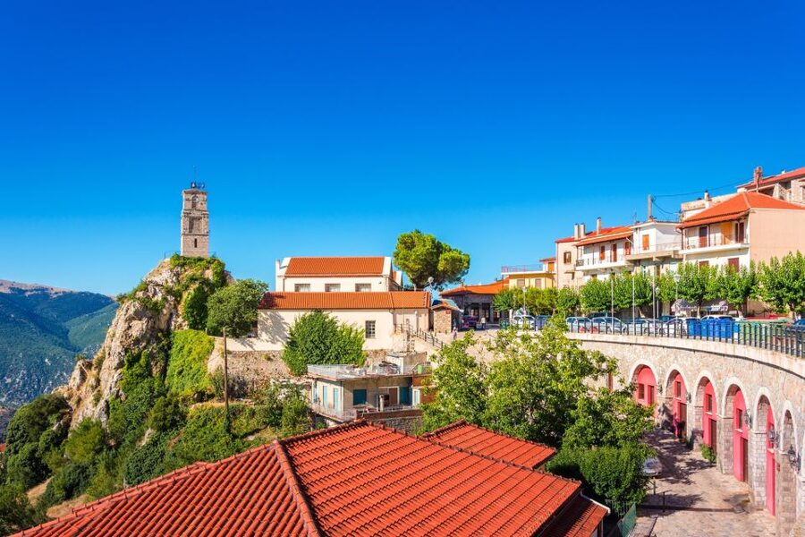 Athens: Delphi, Corycian Cave, and 300 Battlefield Day Trip - Lunch comes with one of Greece’s best views
