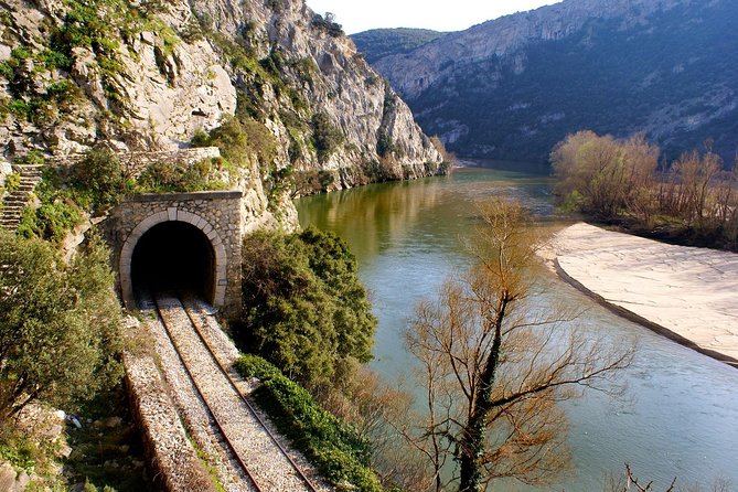 Athens: Meteora Monasteries, Hermit Caves Tour with Pickup - Varlaam Monastery and the first serious climb