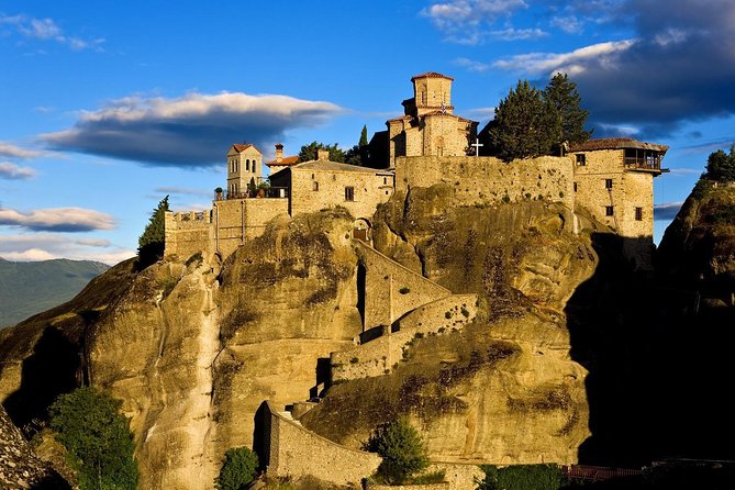 Athens: Meteora Monasteries, Hermit Caves Tour with Pickup - Badovas hermit caves and the older side of Meteora