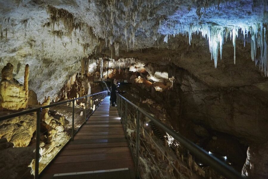 Augusta: Jewel Cave Fully-Guided Tour - The stairs are the main practical issue