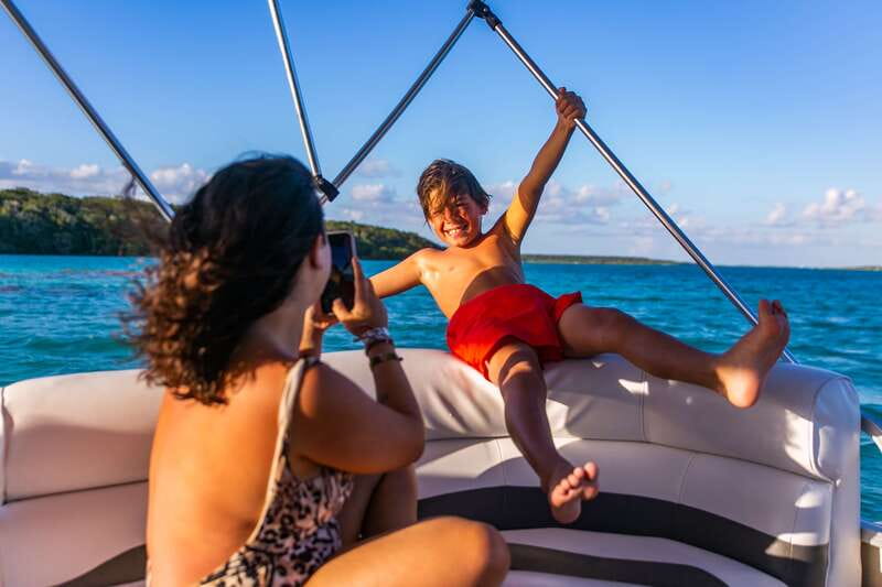 Bacalar: Private Boat Tour - Pirate Canal, Cenotes & Islands - Cruising the central lagoon