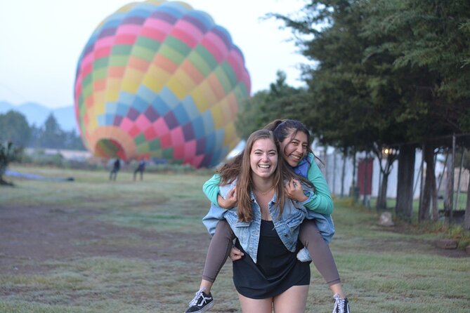 Balloon Flight + Breakfast in a cave + Pick up CDMX + Pyramids - The 4:30 a.m. Mexico City pickup