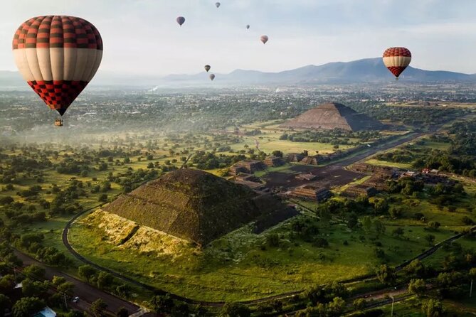 Balloon Flight with Breakfast in a Natural Cave and Transportation from CDMX - Key points at a glance