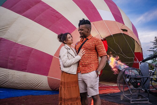 Balloon Flight with Breakfast in a Natural Cave and Transportation from CDMX - Eating inside La Cueva Teotihuacan