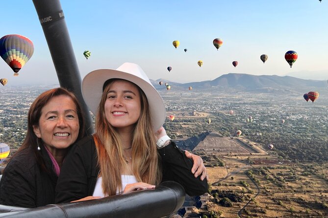 Balloon flight with breakfast in Cave and Pyramids tour from CDMX - The 4:30 a.m. start from Mexico City