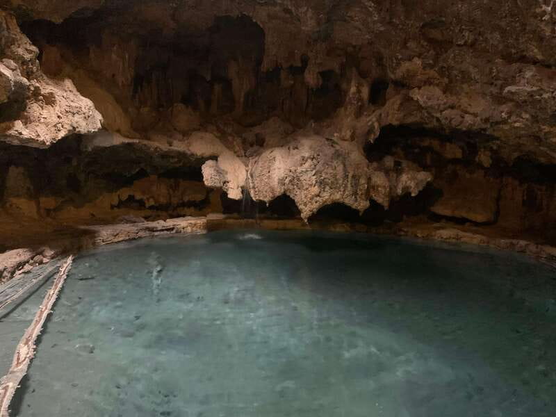 Banff: Gondola Cave Basin, Johnston Canyon & Lake Minnewanka - Hot springs or Cave and Basin