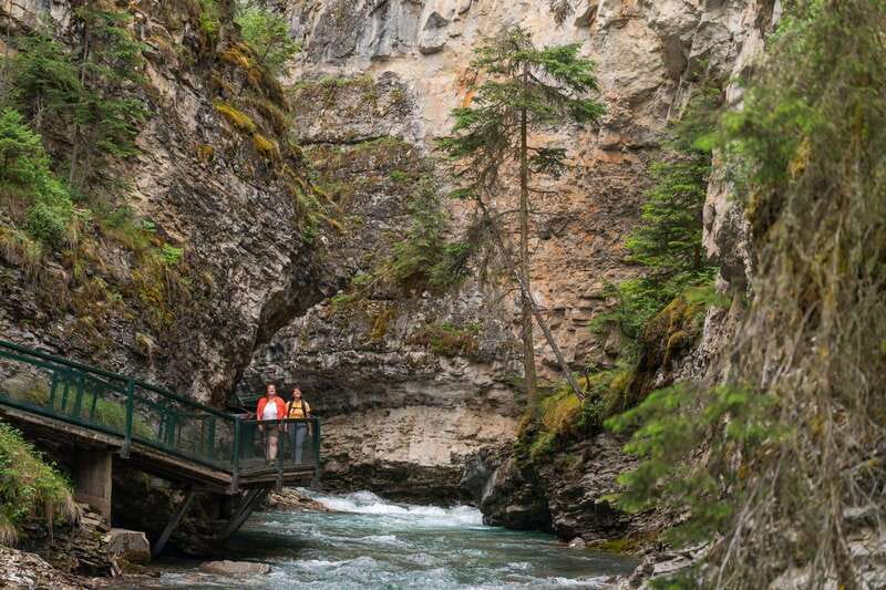 Banff: Gondola Cave Basin, Johnston Canyon & Lake Minnewanka - Johnston Canyon and the walking portion