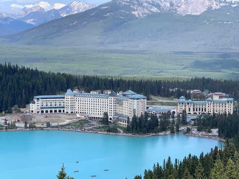 Banff: Lake Louise, Moraine Lake, Gondola, Cave & Basin Tour - Lake Minnewanka during the winter season