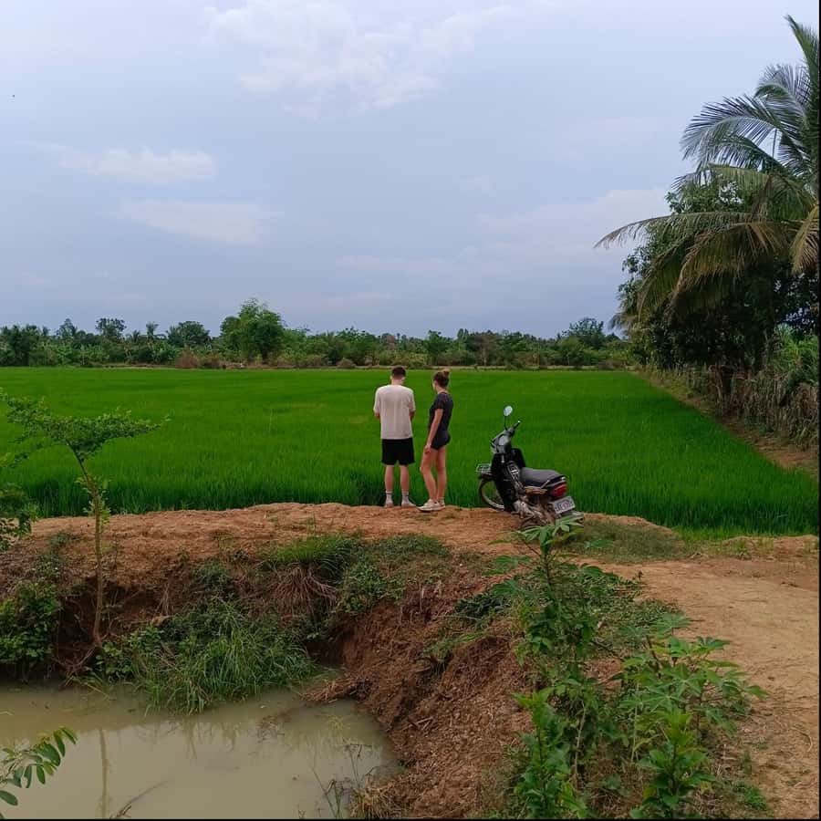 Battambang family tuktuk tour BambooTrain/Wat Banan/Bat cave - Who will enjoy this day most