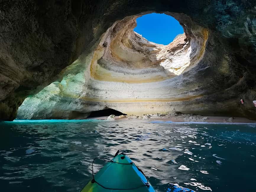 Benagil: Kayak Tour to Benagil Caves – Small Group - Meeting at O Algar and getting ready