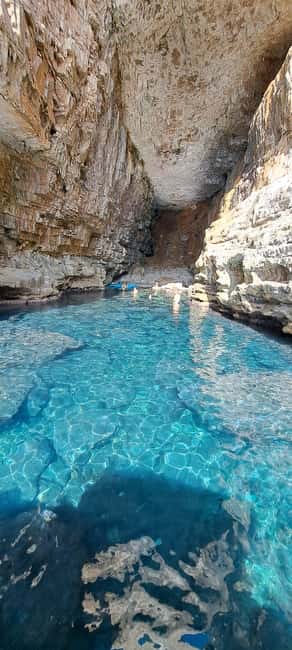 Blue Cave-Green caves-Lopud Sandy beach - tour with drink - Entering the Blue Cave on Koločep
