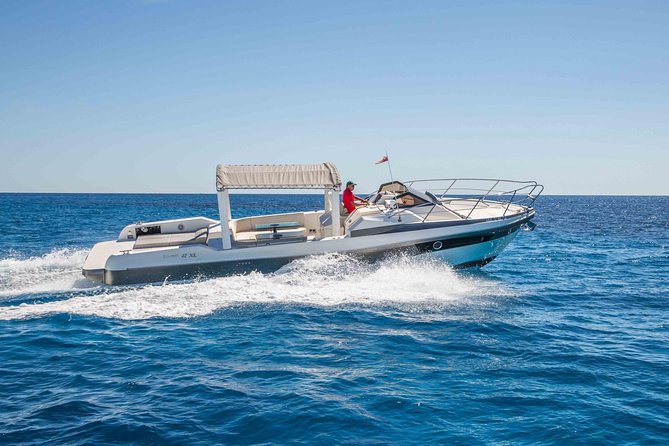 Blue cave & Hvar, 5 islands speed boat tour with unique boats from Split - Komiza, a fishing town with breathing room