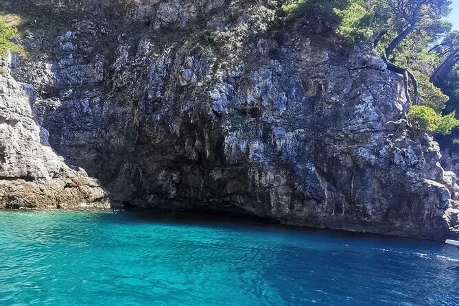 Blue & Green Cave,Sunj beach Small Group Tour with Speedboat - The Blue Cave on Kolocep