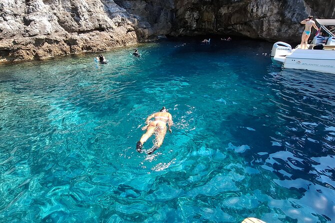 Blue & Green cave,Šunj beach - with drinks small group speedboat - Why this half-day boat trip works well
