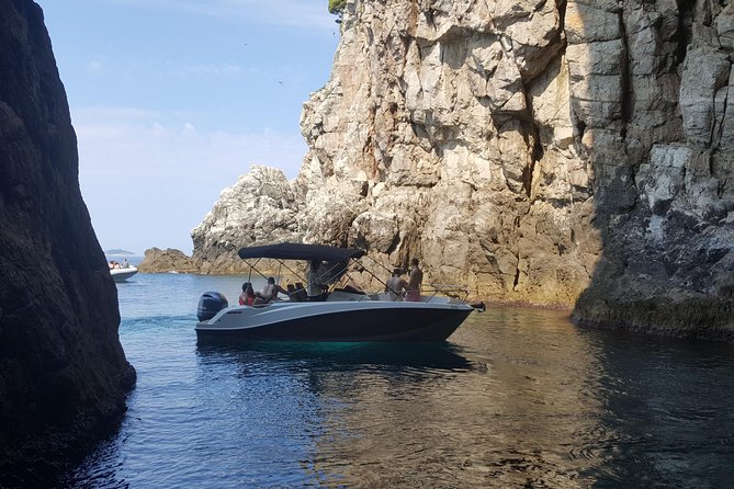 Blue & Green cave,Šunj beach - with drinks small group speedboat - Guides, drinks, and what the small group really means