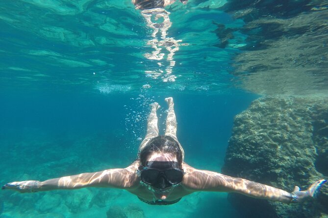 Blue & Green cave,Šunj beach - with drinks small group speedboat - Who should book this experience?