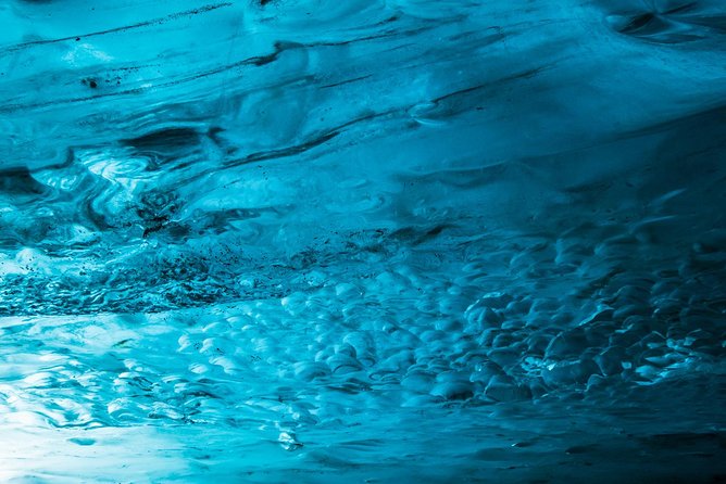 Blue Ice Cave Adventure - Pack food for six hours outside