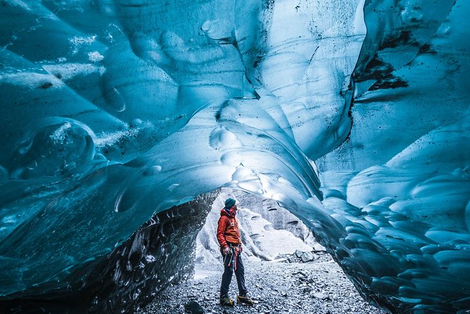 Blue Ice Cave Adventure - How weather and flexibility shape the experience