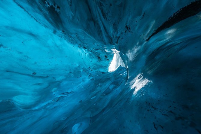 Blue Ice Cave Adventure - What the one-hour approach means for your day