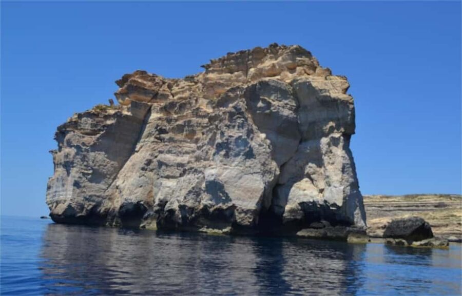 Blue lagoon, Crystal Lagoon & Comino Island & Caves - Food, drinks, and the family-style service