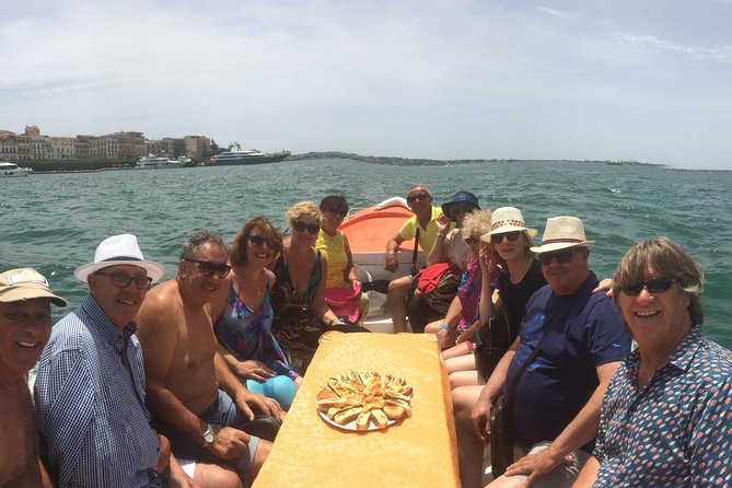 Boat tour of Ortigia Island and sea caves - Why Ortigia looks better from the sea