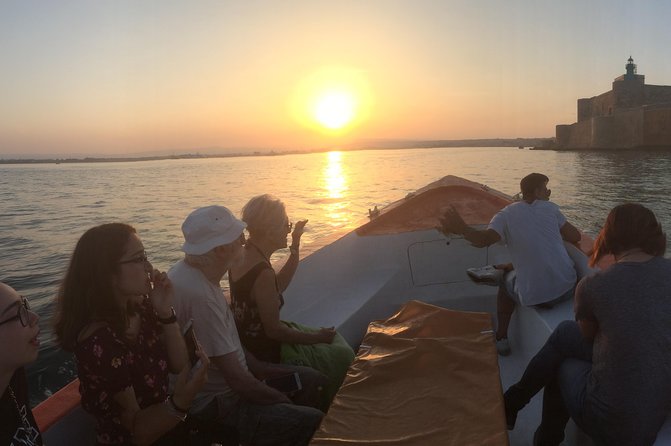 Boat tour of Ortigia Island and sea caves - Meeting at Via Senatore Giuseppe Maielli