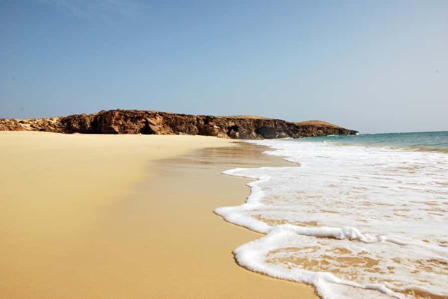 Boavista: 4x4 Island Tour, Santa Monica, Dune, Caves & Lunch - Varandinha’s caves and the protected turtle beach