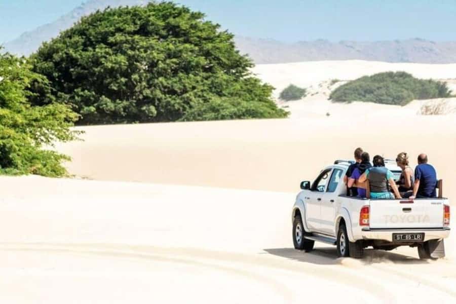 Boavista: Santa Monica beach, Varandinha cave, Sand dunes - Why This Southern Boa Vista Tour Works