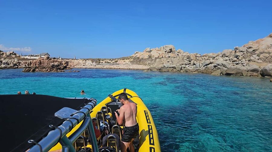 Bonifacio: Lavezzi Islands and Caves Guided Tour - Why a Small Boat Makes Sense Around Bonifacio