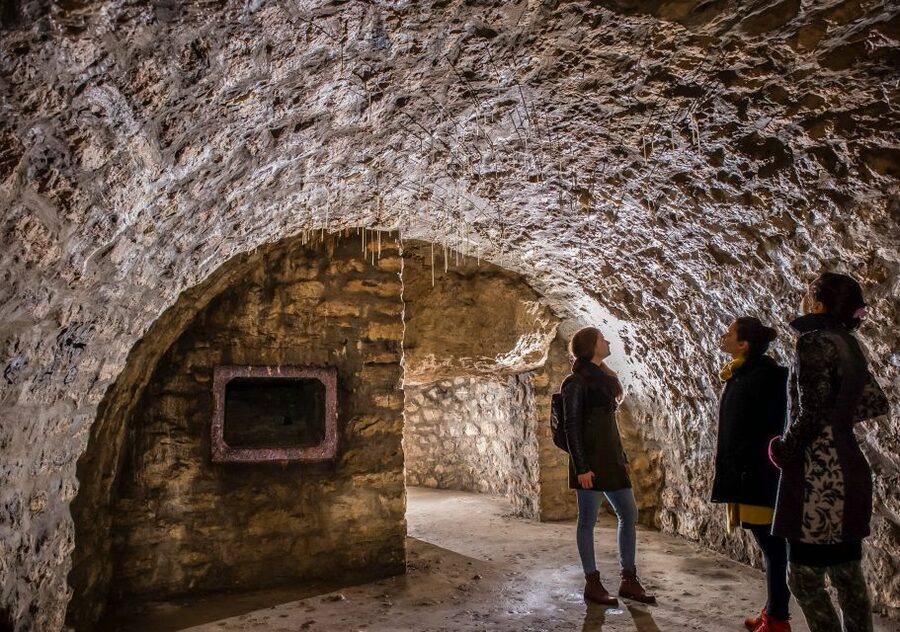 Budapest: Buda Castle Cave Tour - Why the guide matters so much