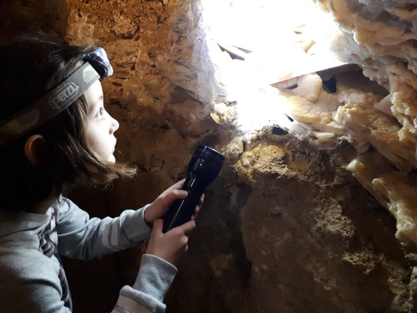 Budapest: Semlő-hegyi & Pál-völgyi Caves Guided Walking Tour - Key points to know before you go