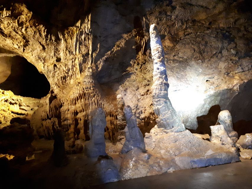 Budapest: Semlő-hegyi & Pál-völgyi Caves Guided Walking Tour - Should you book it?